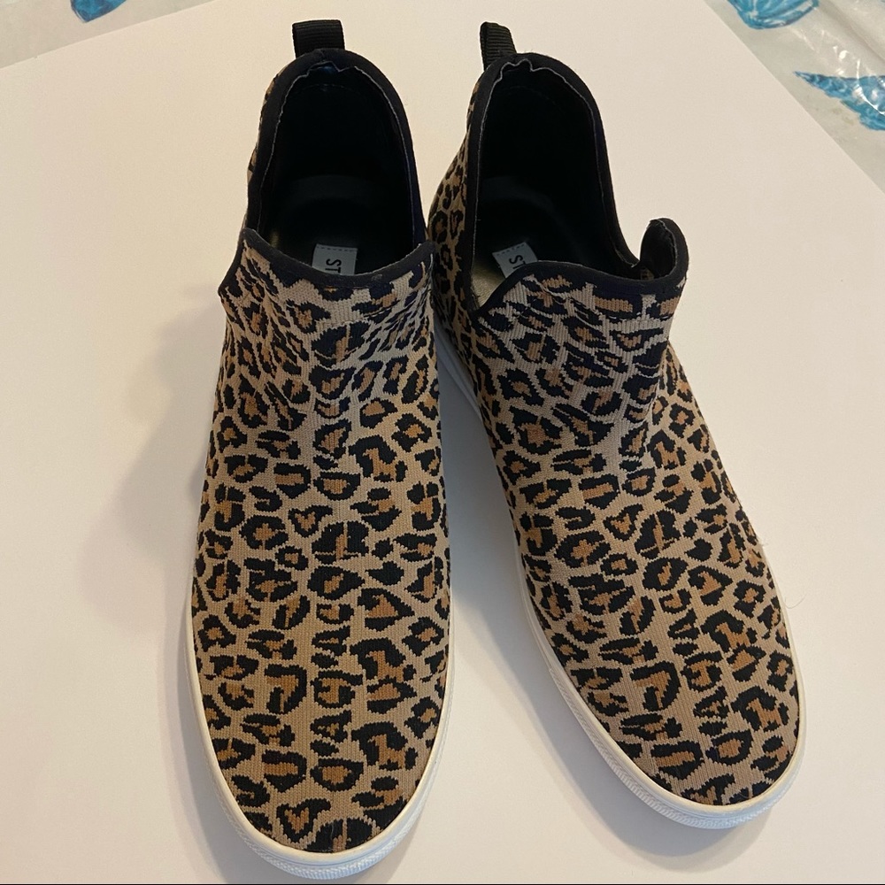 NWOT/ STEVE- MADDEN/ SLIP- ON SNEAKERS👟